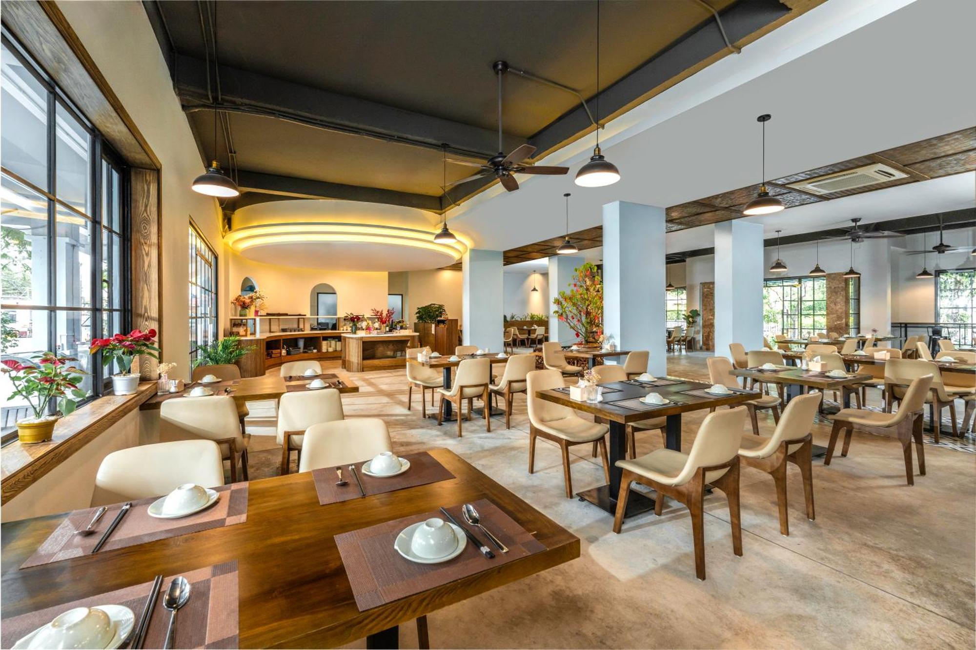 Amon Hotel Дуонг-Донг Экстерьер фото