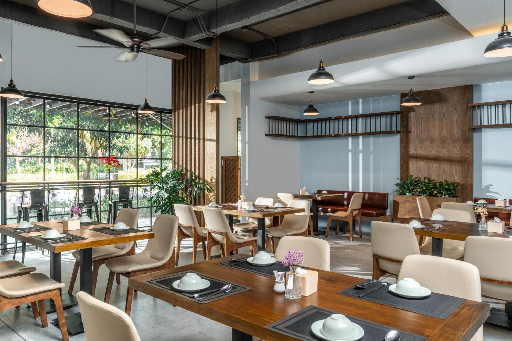 Amon Hotel Дуонг-Донг Экстерьер фото